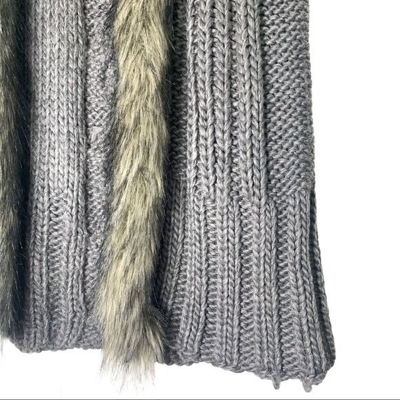 Alfani Vest Wool Alpaca and Faux Fir Trim - Picture 4 of 7